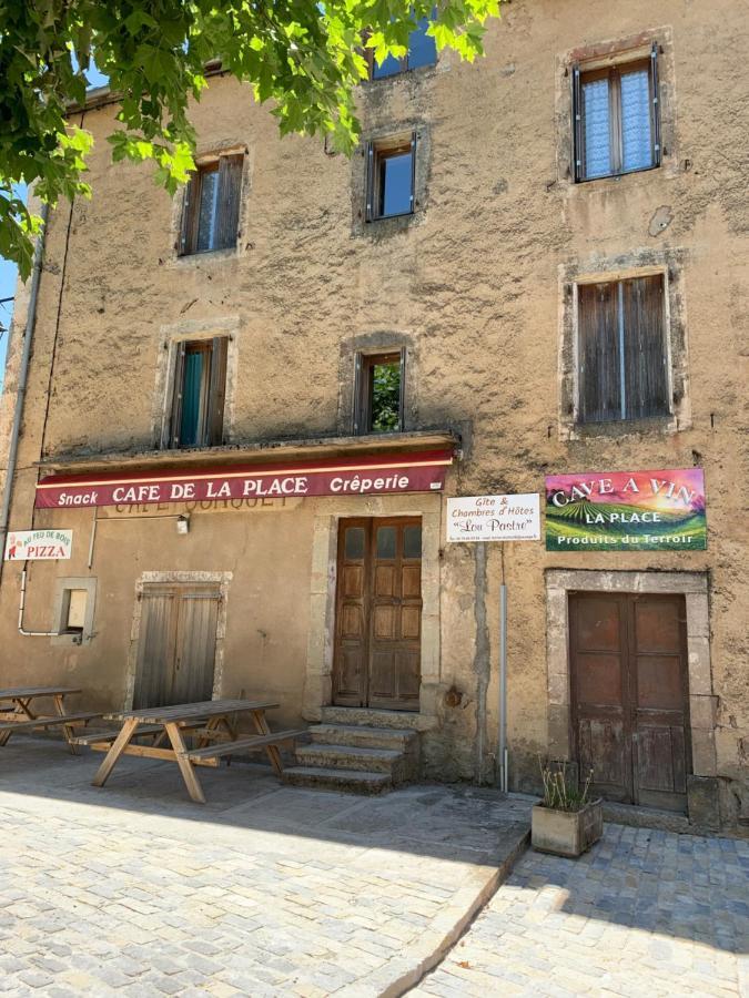 Cafe De La Place Gite & Chambres D'Hotes "Lou Pastre" Lanuejols  Bagian luar foto